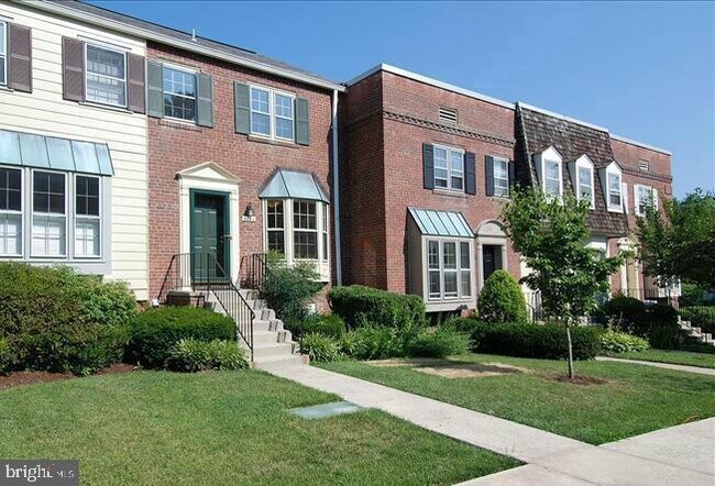 4950 Bradley Blvd Unit 252, Chevy Chase, MD 20815 Condo