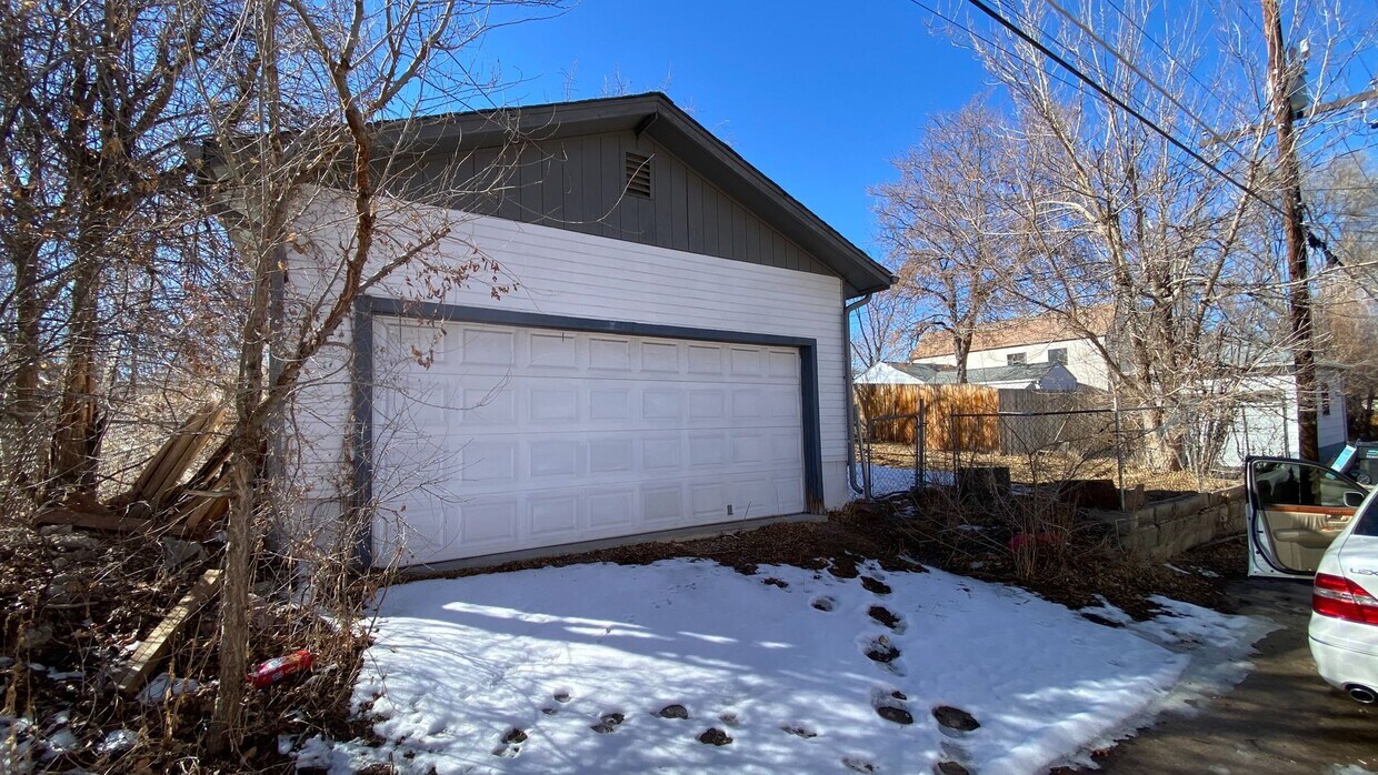 Foto principal - 2644 S Gaylord St
