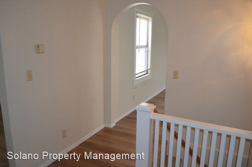 Building Photo - 2 br, 1 bath House - 629 First St.