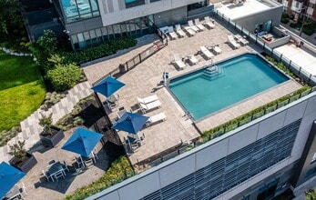 Building Photo - Broadridge