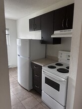 Building Photo - 1150 Queens Ave
