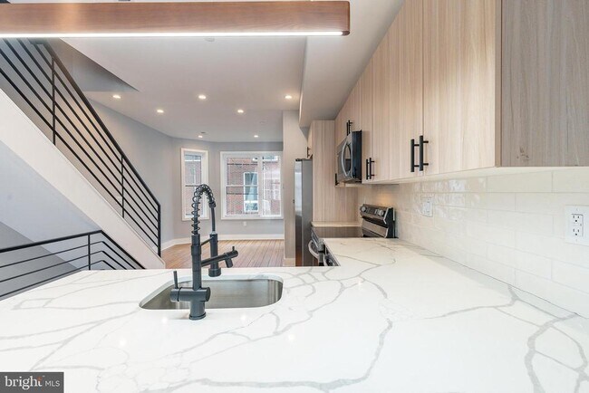 Foto del edificio - 2821 Livingston St