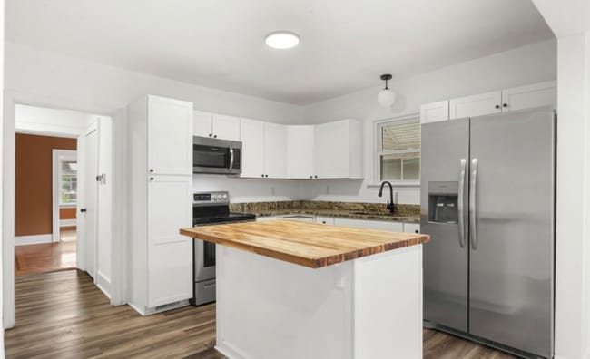 Photo - 2416 Sherry Rd House