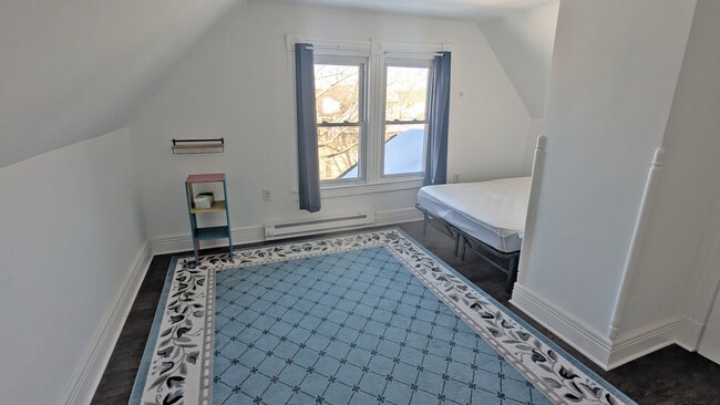 Foto del edificio - 51 Acushnet Ave