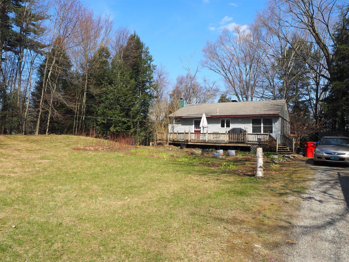 Foto principal - 291 Birchwood Dr