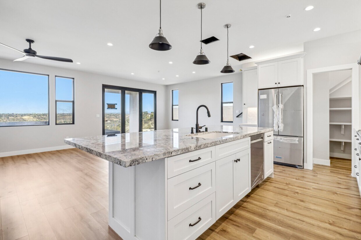 Foto principal - 2948 Copley Ave