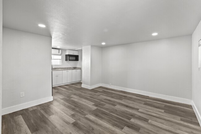 Foto del edificio - 618 Sudderth Dr