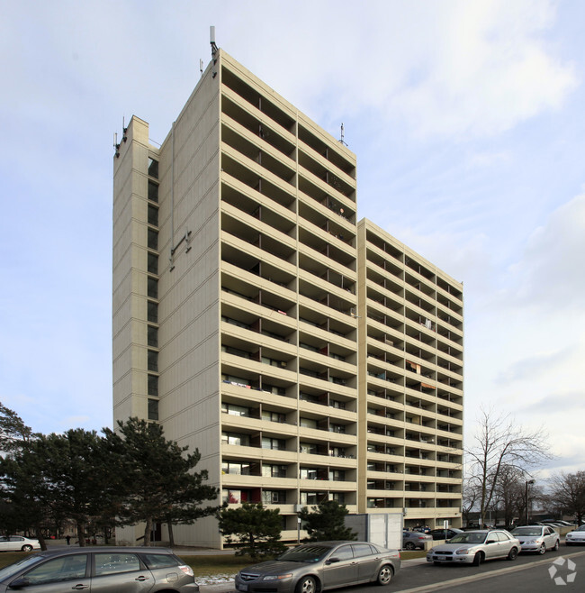 Building Photo - Edwards Manor