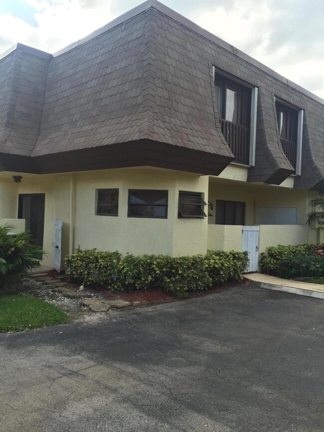 Building Photo - 9375 SW 61st Way B Boca Raton FL 33428