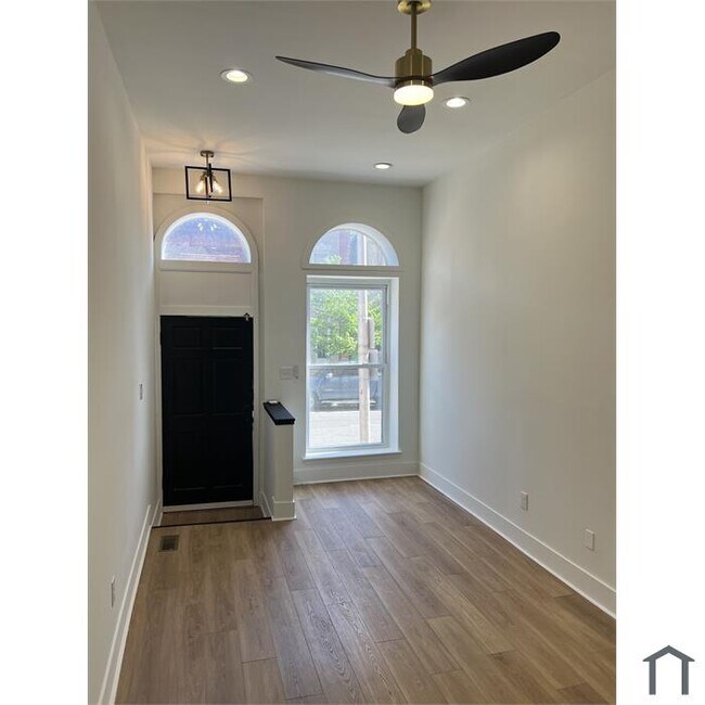 Photo - 1706 MCCULLOH St House