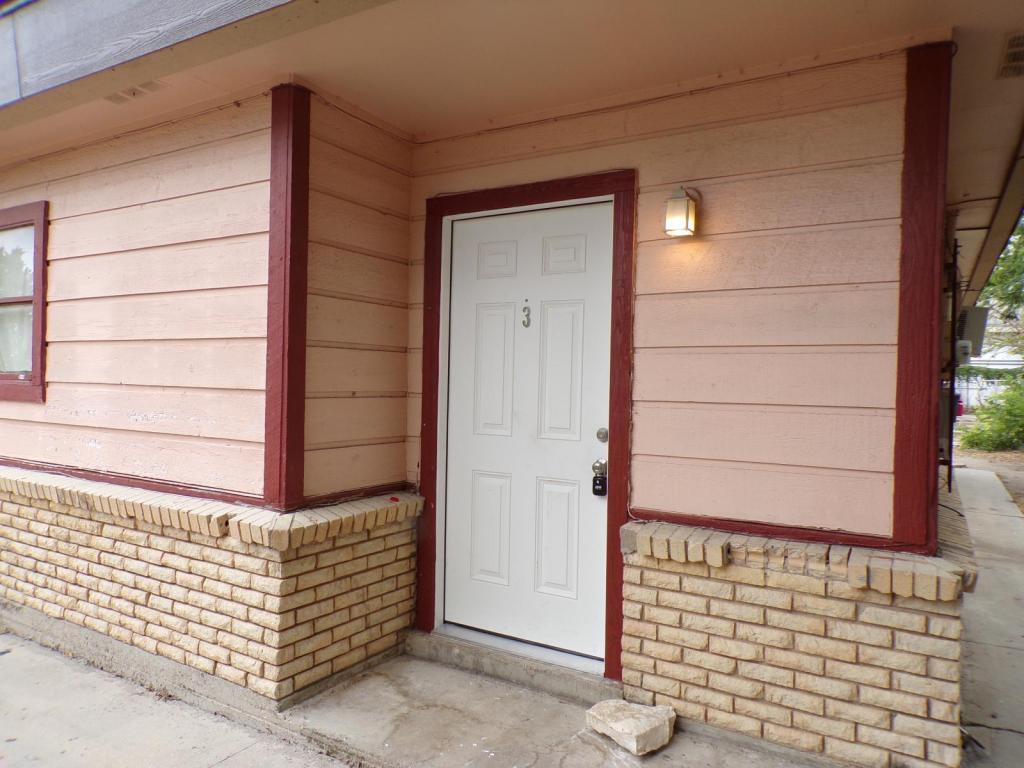 Primary Photo - 304 West Valley