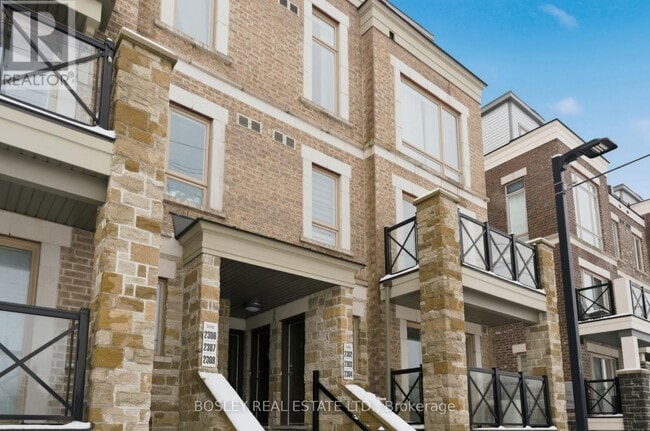 Building Photo - 20 Westmeath Ln