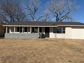 Building Photo - 2804 NW Ozmun Ave