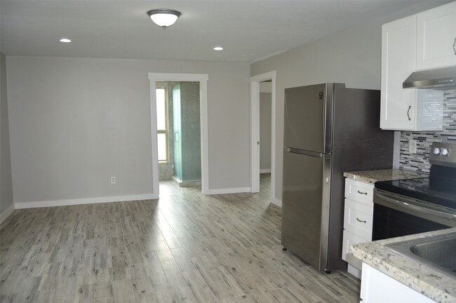 Foto del edificio - 29315 Burton Cemetery Rd