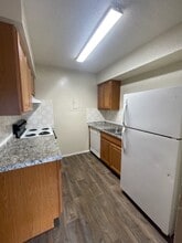 Building Photo - 3229 Bonnie Dr