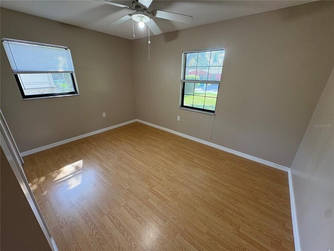 Building Photo - 615 Floral Cir