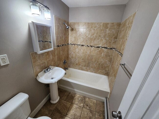 Photo - 200 Cleveland St Apartment