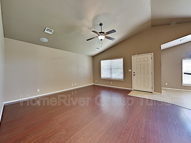 Foto del edificio - 25855 E 90th St S