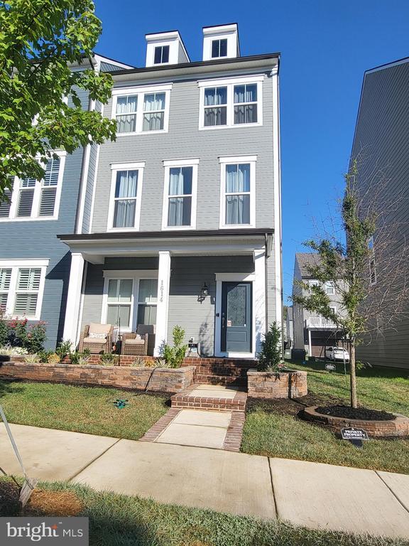 Foto del edificio - 1614 Grove Chestnut Rd