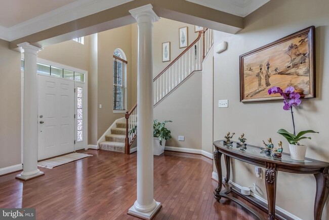 Building Photo - 9848 Shaded Day