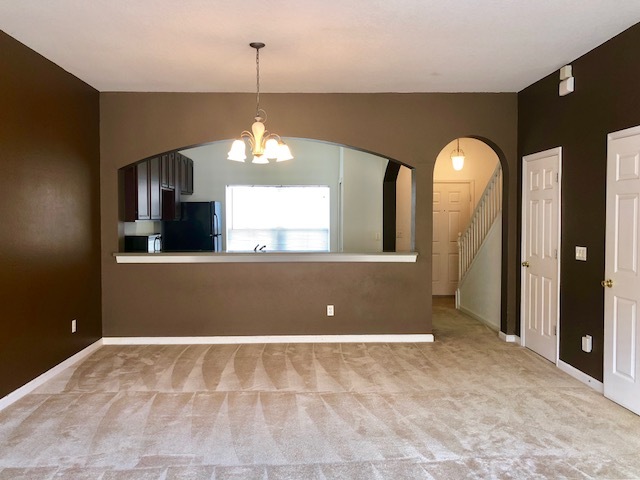 Kitchen/dining area - 927 Spring Harvest Ct