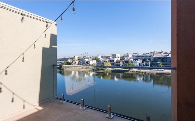 Building Photo - 6400 Pacific Ave