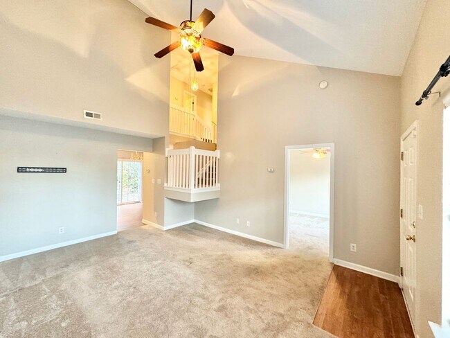 Photo - Spacious 3 Bedroom Townhome in Bridford Downs