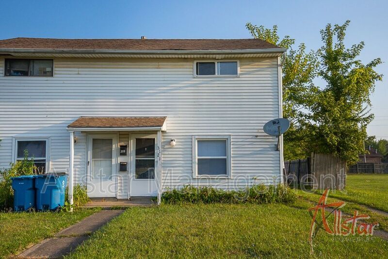 Primary Photo - 3121 Cromwell Dr