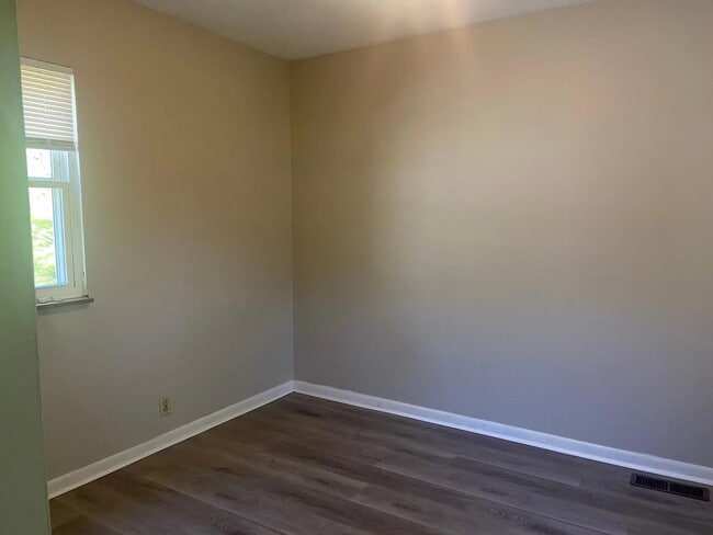 Building Photo - 3010 Boright Dr