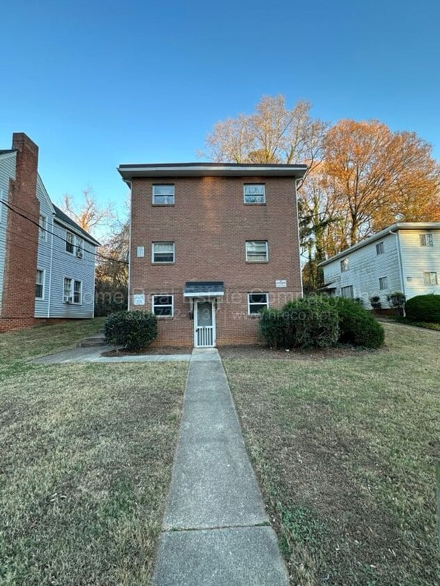 Photo - 131 Westdale Avenue