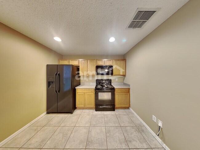 Foto del edificio - 15333 Harrowgate Way