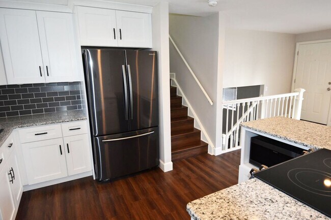 Building Photo - 6541 S Ash Cir
