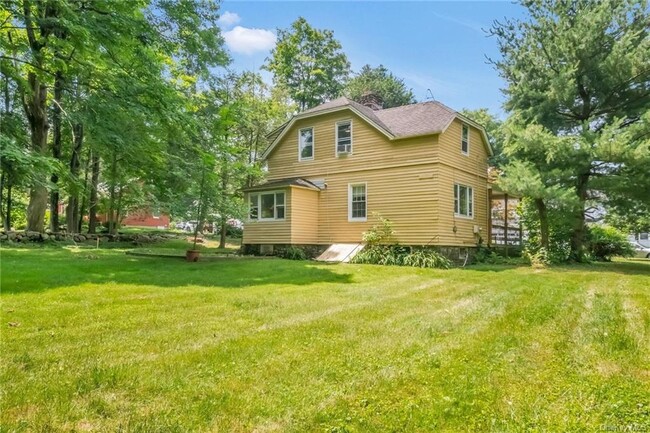 Building Photo - 40 Red Oak Ln