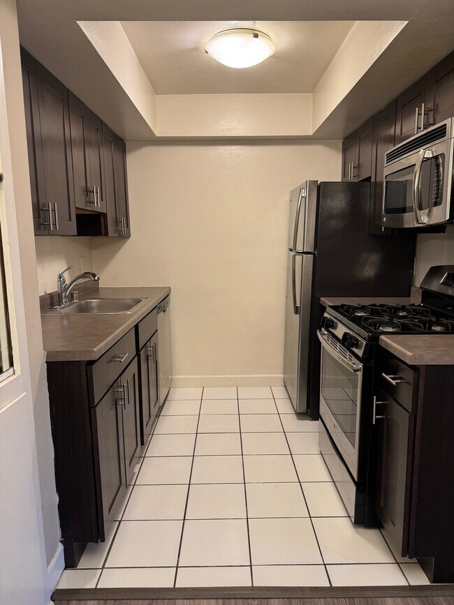Foto del edificio - 2260 N Summit Ave