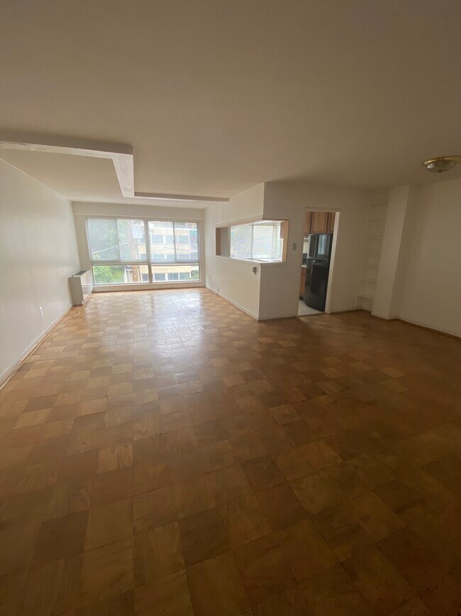 Foto del edificio - 6445 Luzon Avenue Northwest