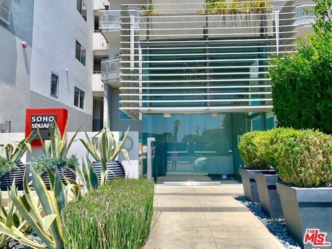 Soho Square - 1700 SAWTELLE Blvd