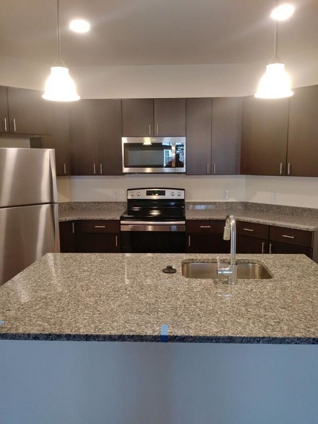 Foto del edificio - 2 bedroom in Weymouth MA 02190