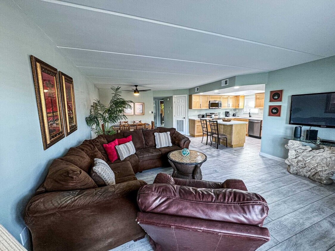 Foto principal - 2401 Gulf Blvd