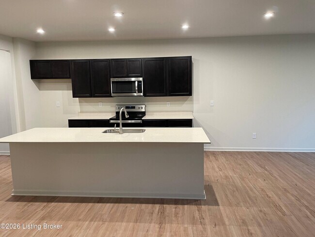 Building Photo - 2850 Fair Ln