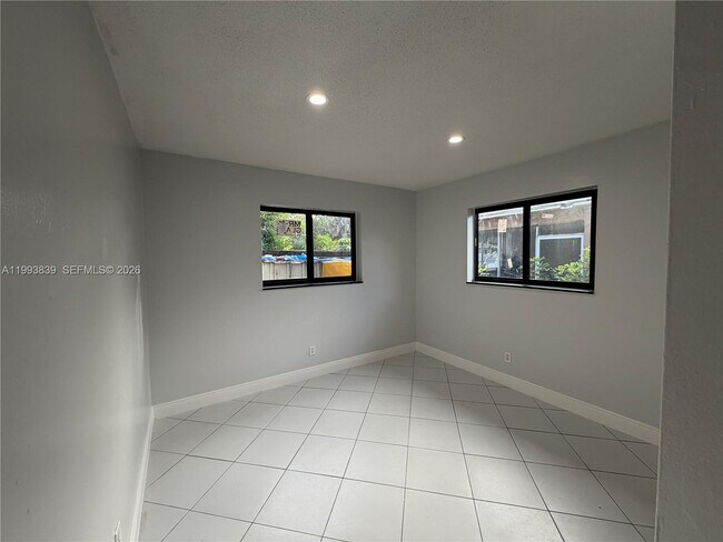 Foto del edificio - 1454 SW 33rd St