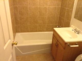 Primary Photo - 1140 E 82nd St