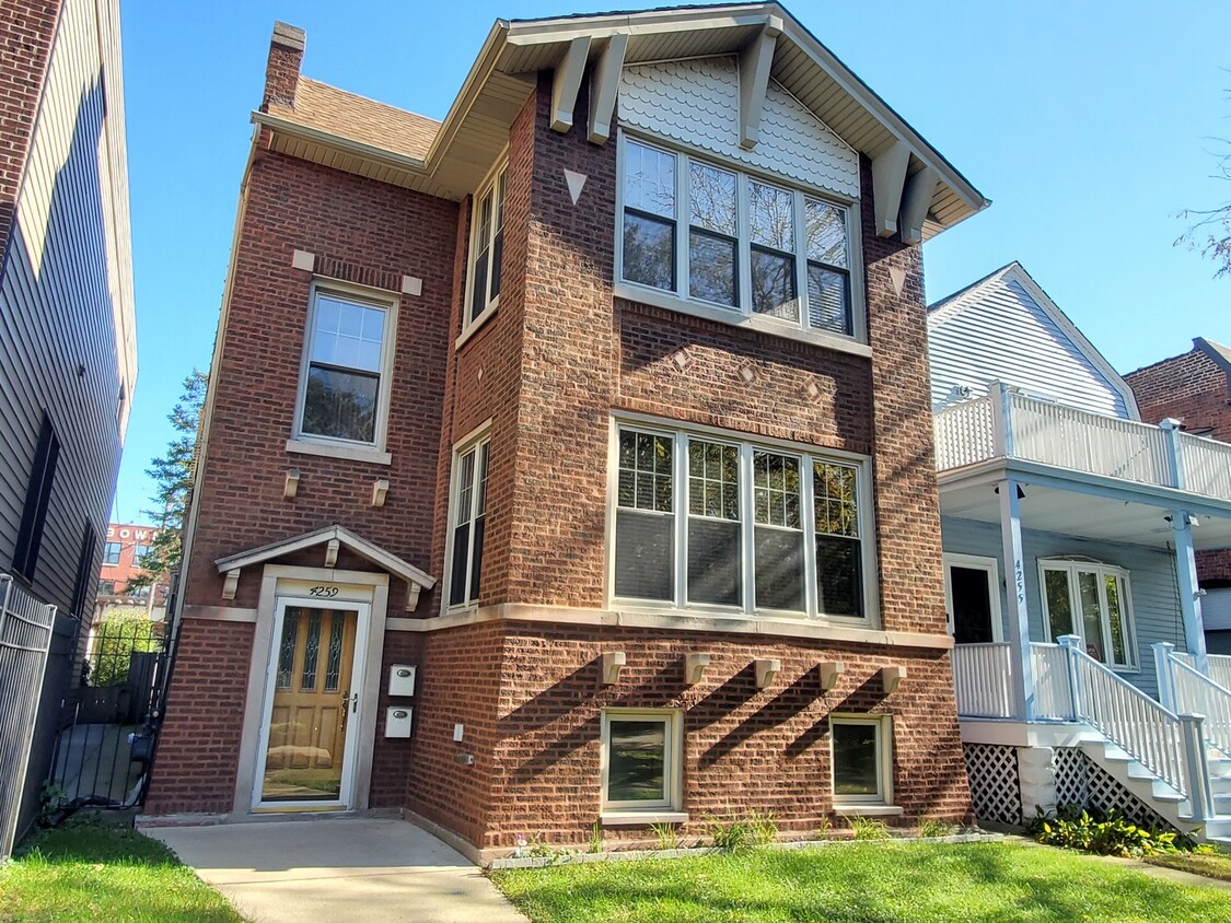 Foto principal - 4259 N Wolcott Ave