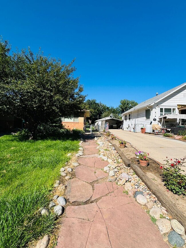 Foto del edificio - 723 Stover St