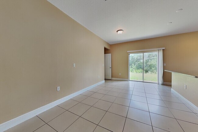 Foto del edificio - 5017 SW 165th Street Rd
