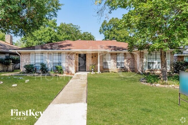 Building Photo - 1625 San Antone Ln