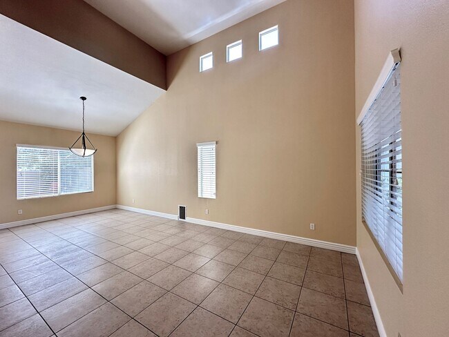 Building Photo - Ascot Park in Peccole Ranch