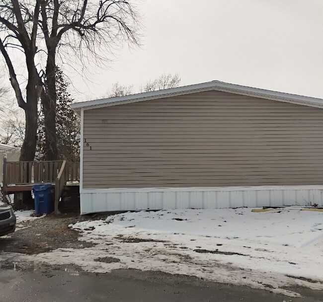 Building Photo - 161 Rainbow Dr