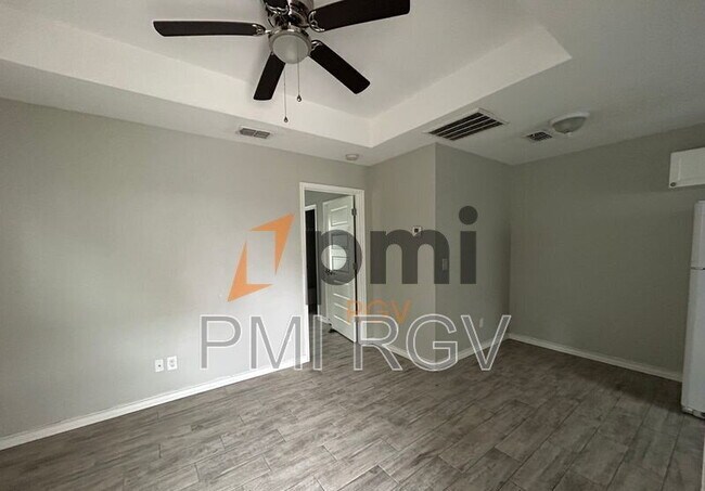 Building Photo - 1410 Quitaca Dr