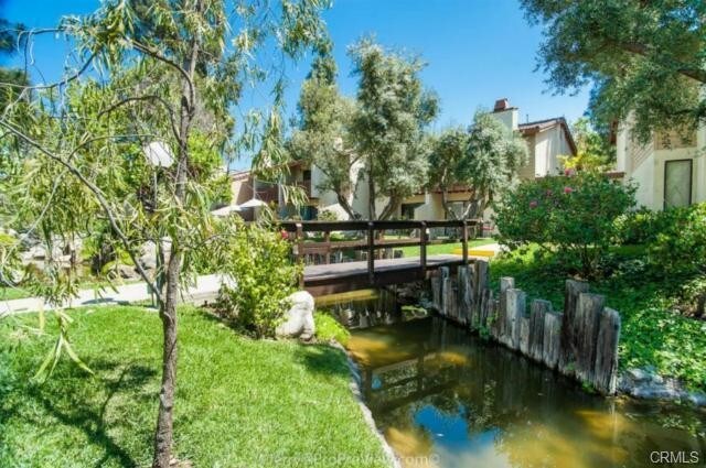 Foto del edificio - 21555 Burbank Blvd