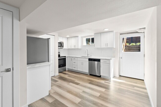 Foto del edificio - 2843 Harold Dr SE